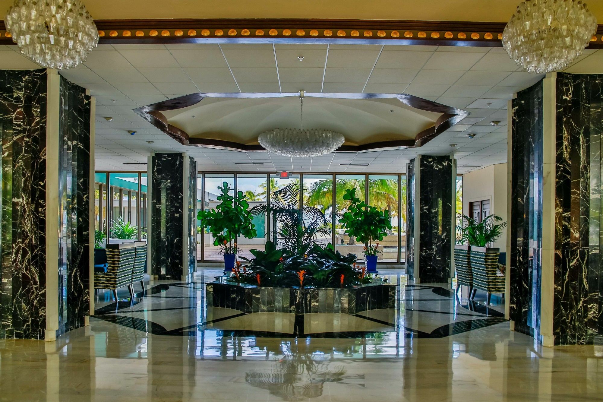Ocean Beach Apartments マイアミビーチ エクステリア 写真
